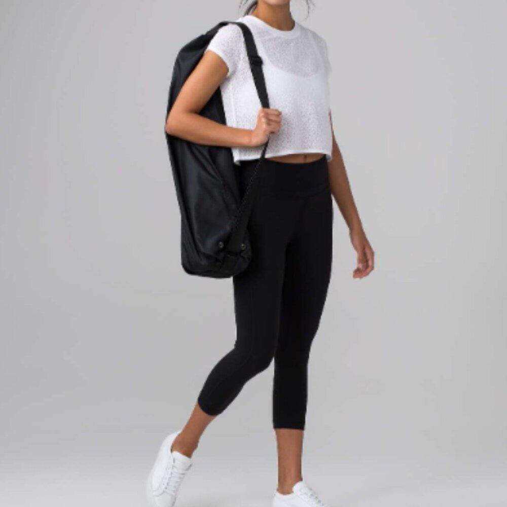 Lululemon Pushing Limits Crop (Nulu 21") SZ 4